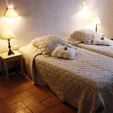 Les Demoiselles De Ladoix Bed & Breakfast Room photo